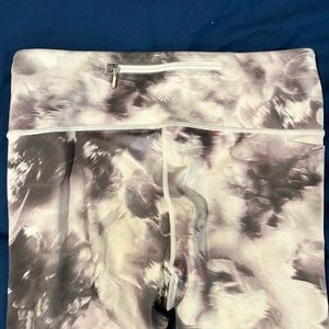 Athleta leggings size small purple and white